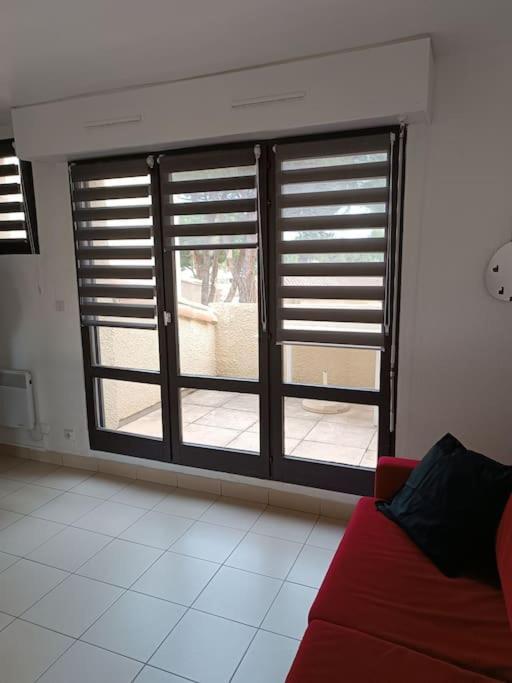 Studio Renove Dans Residence De Vacances Avec Grande Piscine Chauffee, Parking Et Terrasse 阿格德 外观 照片