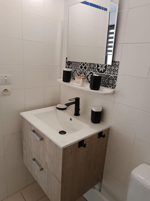 Studio Renove Dans Residence De Vacances Avec Grande Piscine Chauffee, Parking Et Terrasse 阿格德 外观 照片