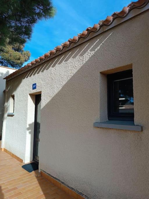 Studio Renove Dans Residence De Vacances Avec Grande Piscine Chauffee, Parking Et Terrasse 阿格德 外观 照片