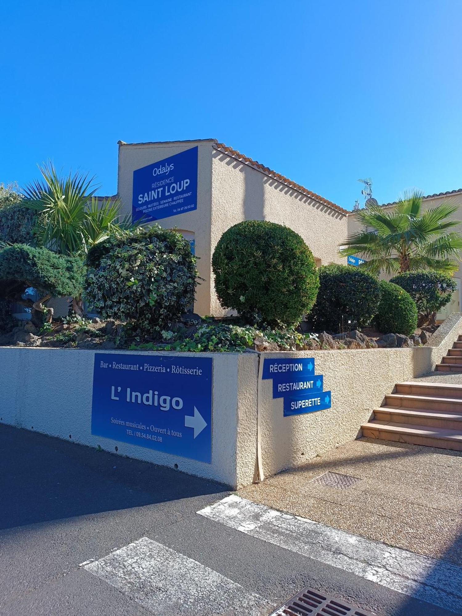 Studio Renove Dans Residence De Vacances Avec Grande Piscine Chauffee, Parking Et Terrasse 阿格德 外观 照片